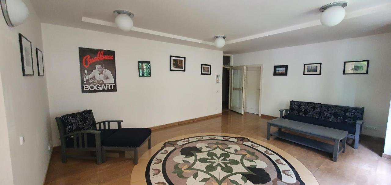 Apartmán 46m2 s balkonem v lázeňském centru Karlovy Vary Exteriér fotografie