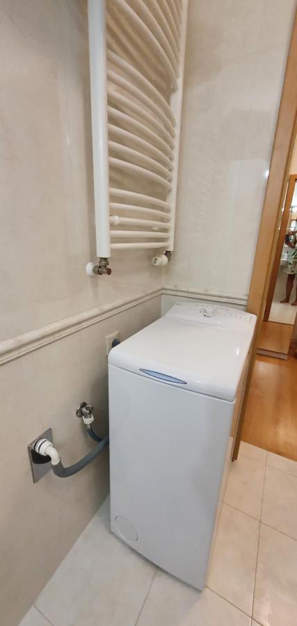 Apartmán 46m2 s balkonem v lázeňském centru Karlovy Vary Exteriér fotografie
