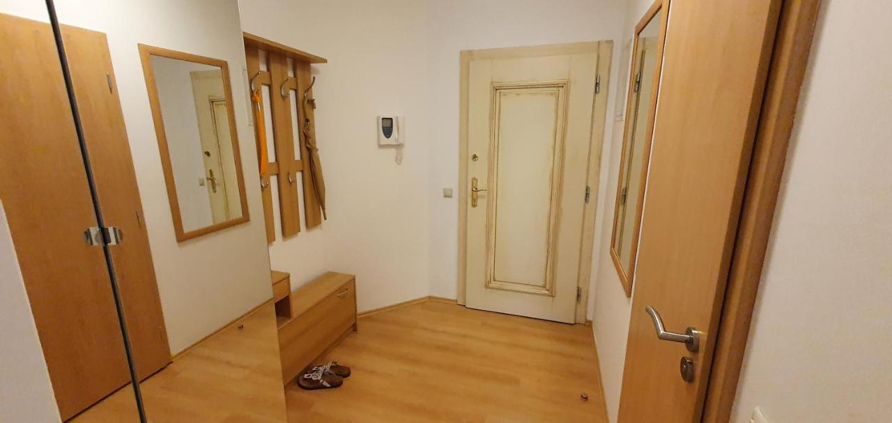 Apartmán 46m2 s balkonem v lázeňském centru Karlovy Vary Exteriér fotografie
