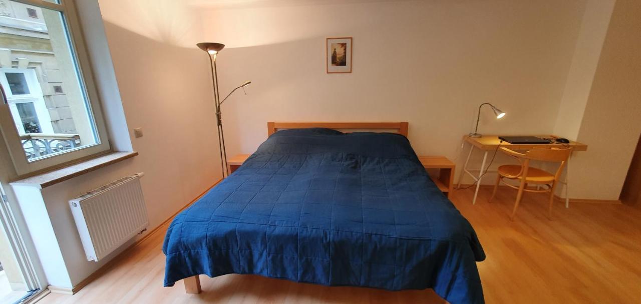 Apartmán 46m2 s balkonem v lázeňském centru Karlovy Vary Exteriér fotografie